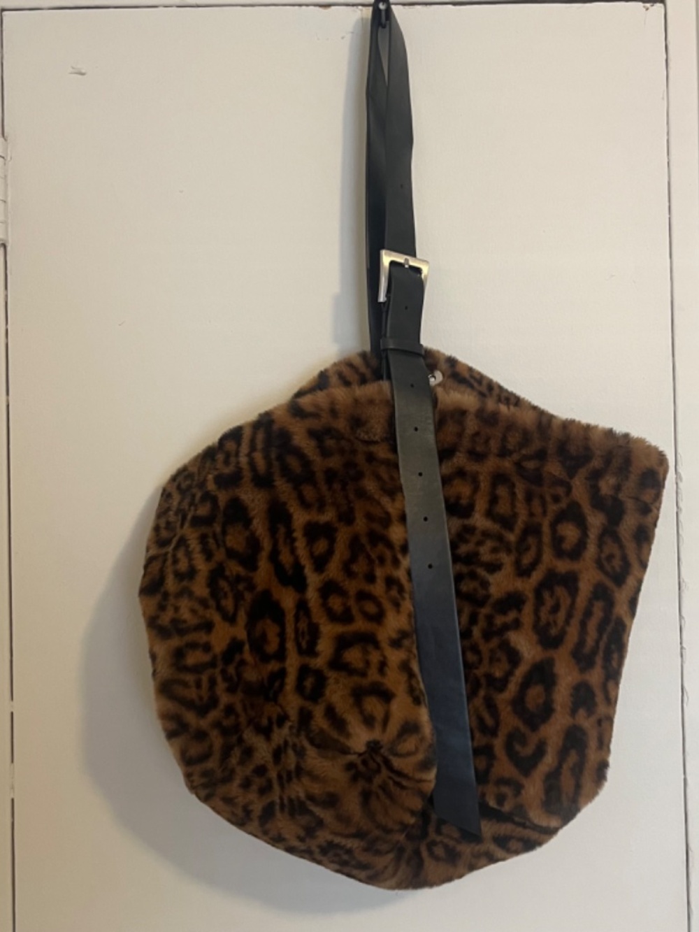 APPARIS Esti Leopard Tote in Leopard